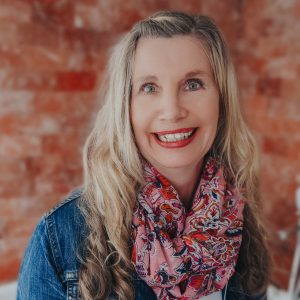 Hebamme Anke Arnold gibt Geburtsvorbereitungskurse und vieles mehr.